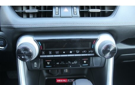 Toyota RAV4, 2025 год, 5 990 000 рублей, 33 фотография