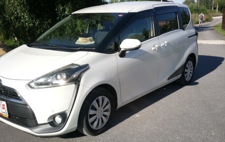 Toyota Sienta II, 2016 год, 1 250 000 рублей, 4 фотография