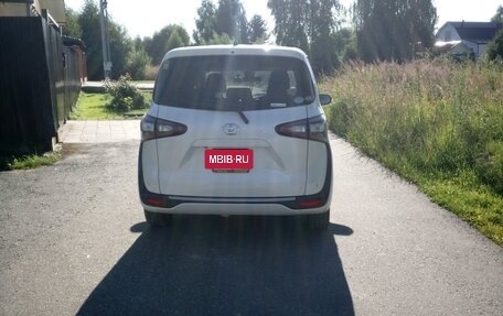 Toyota Sienta II, 2016 год, 1 250 000 рублей, 7 фотография