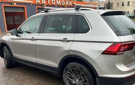 Volkswagen Tiguan II, 2018 год, 3 000 000 рублей, 6 фотография