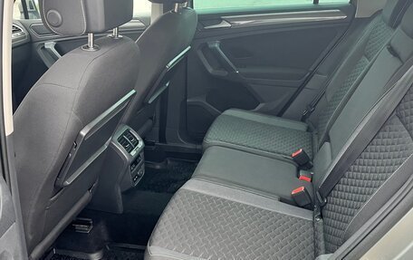 Volkswagen Tiguan II, 2018 год, 3 000 000 рублей, 10 фотография
