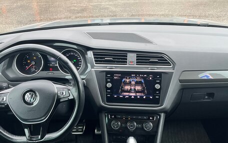 Volkswagen Tiguan II, 2018 год, 3 000 000 рублей, 11 фотография