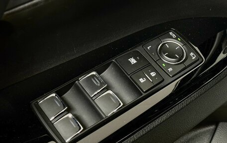 Lexus LX III, 2019 год, 10 700 000 рублей, 17 фотография