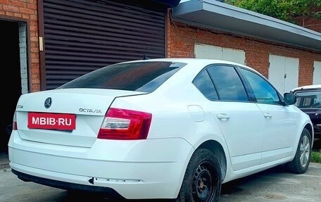 Skoda Octavia, 2018 год, 750 000 рублей, 2 фотография