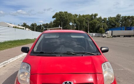 Toyota Yaris III рестайлинг, 2007 год, 430 000 рублей, 2 фотография