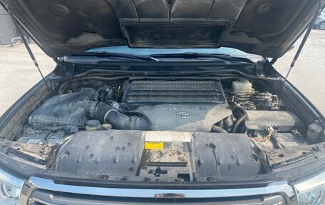 Toyota Land Cruiser 200, 2012 год, 4 400 000 рублей, 18 фотография