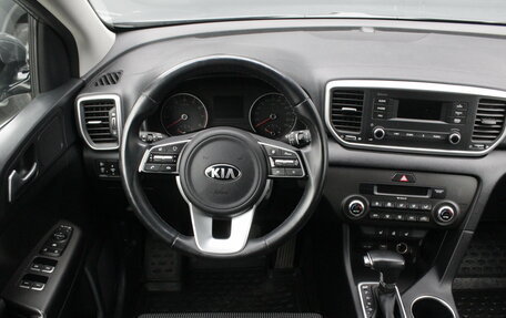 KIA Sportage IV рестайлинг, 2020 год, 2 395 000 рублей, 6 фотография