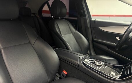 Mercedes-Benz E-Класс, 2019 год, 2 379 900 рублей, 21 фотография