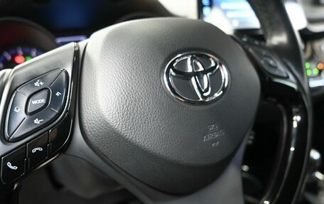 Toyota C-HR I рестайлинг, 2018 год, 2 279 900 рублей, 12 фотография