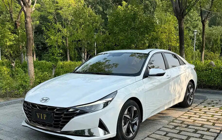 Hyundai Elantra, 2023 год, 1 610 000 рублей, 1 фотография