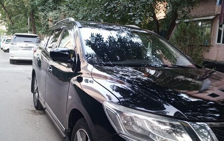 Nissan Pathfinder, 2015 год, 1 600 000 рублей, 1 фотография