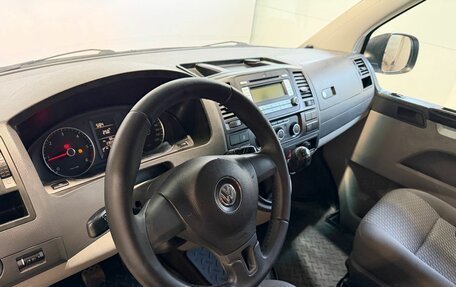 Volkswagen Caravelle T5, 2012 год, 1 449 900 рублей, 6 фотография