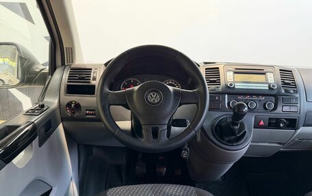 Volkswagen Caravelle T5, 2012 год, 1 449 900 рублей, 13 фотография