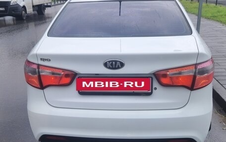 KIA Rio III рестайлинг, 2013 год, 810 000 рублей, 2 фотография