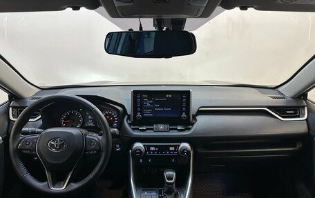 Toyota RAV4, 2021 год, 3 700 000 рублей, 5 фотография
