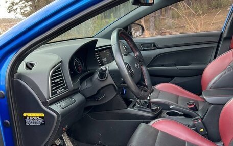 Hyundai Elantra VI рестайлинг, 2017 год, 1 850 000 рублей, 10 фотография