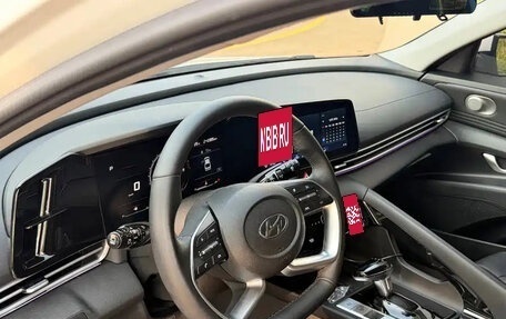 Hyundai Elantra, 2023 год, 1 610 000 рублей, 8 фотография