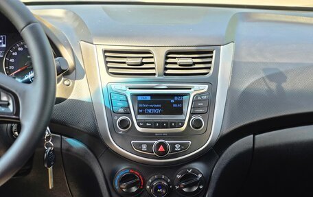 Hyundai Solaris II рестайлинг, 2014 год, 799 000 рублей, 14 фотография