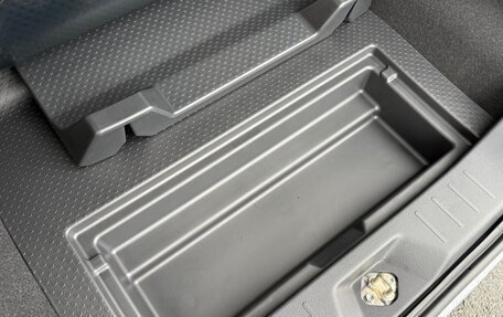 Toyota Roomy I, 2020 год, 890 000 рублей, 40 фотография
