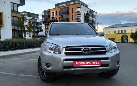 Toyota RAV4, 2007 год, 1 090 000 рублей, 2 фотография
