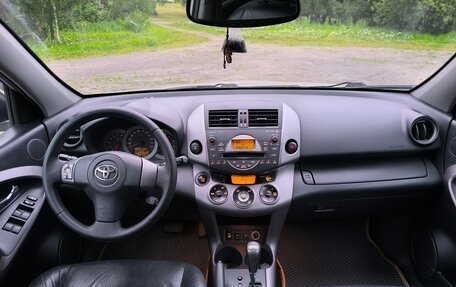 Toyota RAV4, 2007 год, 1 090 000 рублей, 16 фотография