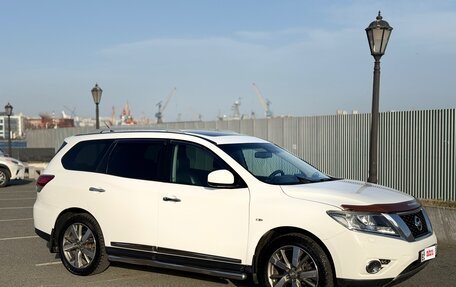 Nissan Pathfinder, 2016 год, 2 150 000 рублей, 2 фотография