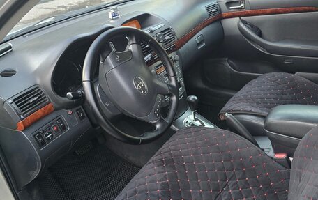 Toyota Avensis III рестайлинг, 2004 год, 550 000 рублей, 6 фотография