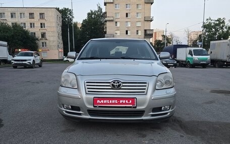 Toyota Avensis III рестайлинг, 2004 год, 550 000 рублей, 3 фотография