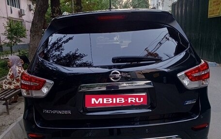 Nissan Pathfinder, 2015 год, 1 600 000 рублей, 3 фотография