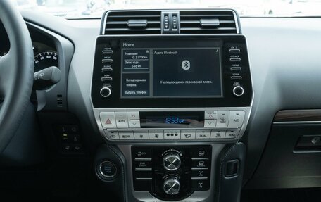 Toyota Land Cruiser Prado 150 рестайлинг 2, 2021 год, 9 500 000 рублей, 19 фотография
