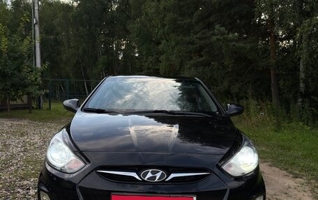 Hyundai Solaris II рестайлинг, 2012 год, 798 000 рублей, 1 фотография