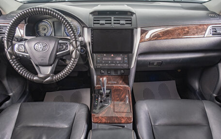 Toyota Camry, 2015 год, 2 049 000 рублей, 10 фотография