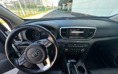 KIA Sportage IV рестайлинг, 2020 год, 2 750 000 рублей, 15 фотография