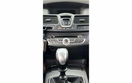 Renault Laguna III рестайлинг, 2011 год, 699 000 рублей, 13 фотография
