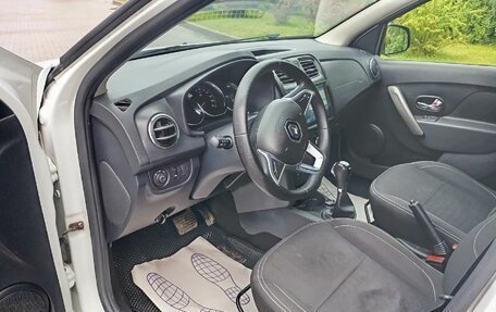 Renault Logan II, 2018 год, 850 000 рублей, 7 фотография