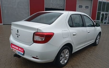 Renault Logan II, 2018 год, 850 000 рублей, 3 фотография