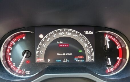 Toyota RAV4, 2020 год, 4 000 000 рублей, 11 фотография