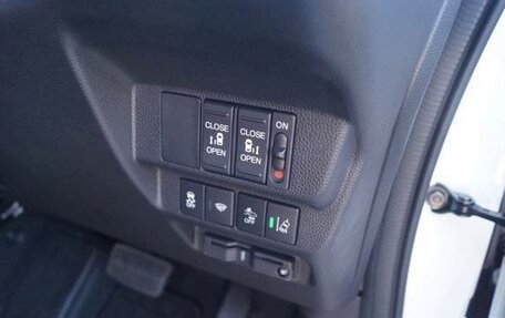 Honda Freed II, 2023 год, 1 290 000 рублей, 17 фотография