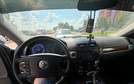Volkswagen Touareg III, 2005 год, 550 000 рублей, 10 фотография