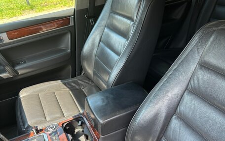 Volkswagen Touareg III, 2005 год, 550 000 рублей, 11 фотография