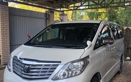 Toyota Alphard III, 2011 год, 2 100 000 рублей, 1 фотография