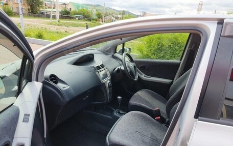 Toyota Vitz, 2009 год, 493 000 рублей, 15 фотография