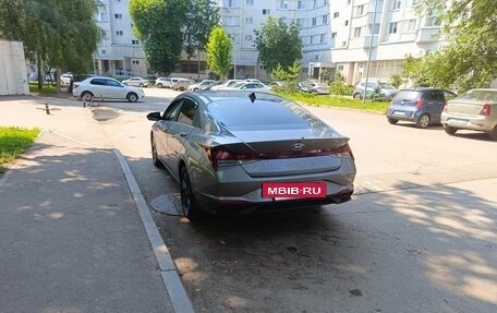 Hyundai Elantra, 2021 год, 1 700 000 рублей, 3 фотография