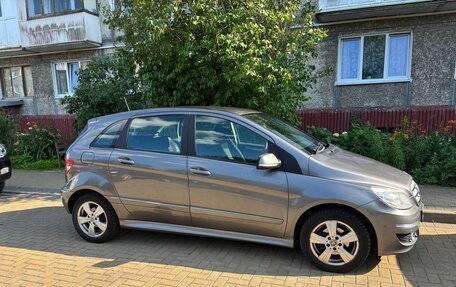 Mercedes-Benz B-Класс, 2010 год, 750 000 рублей, 2 фотография