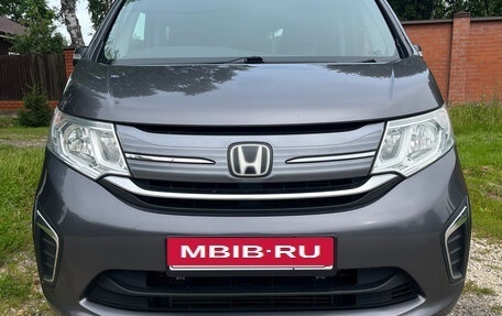 Honda Stepwgn IV, 2019 год, 1 810 000 рублей, 3 фотография