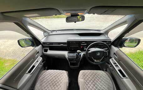 Honda Stepwgn IV, 2019 год, 1 810 000 рублей, 25 фотография