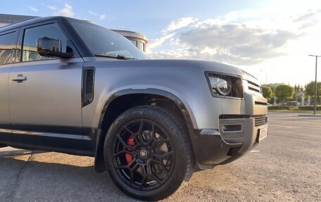Land Rover Defender II, 2021 год, 7 490 000 рублей, 3 фотография