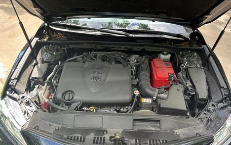 Toyota Camry, 2021 год, 3 700 000 рублей, 10 фотография