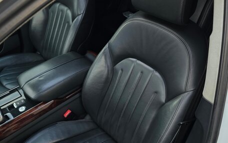 Audi A8, 2012 год, 1 590 000 рублей, 23 фотография