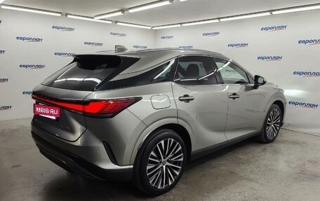 Lexus RX IV рестайлинг, 2023 год, 8 900 000 рублей, 3 фотография